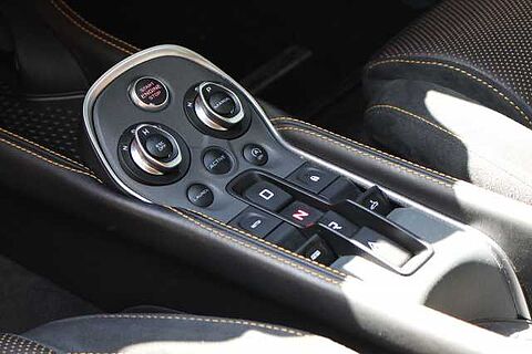 mclaren-vehicle-image